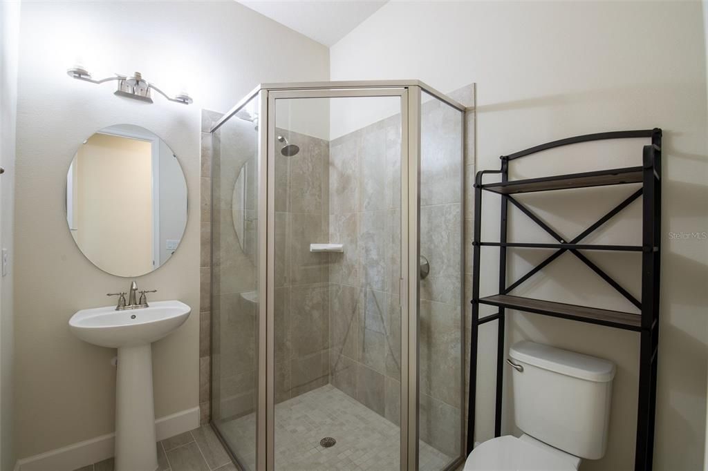 En Venta: $575,000 (4 camas, 3 baños, 2542 Pies cuadrados)