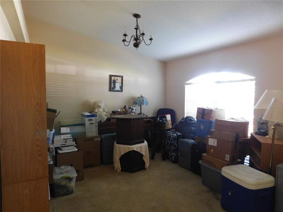 For Sale: $229,000 (3 beds, 2 baths, 1829 Square Feet)