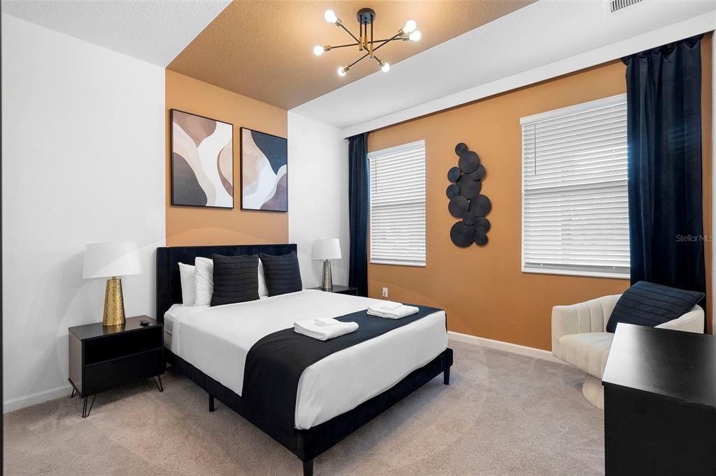 Active With Contract: $625,000 (6 beds, 4 baths, 2872 Square Feet)