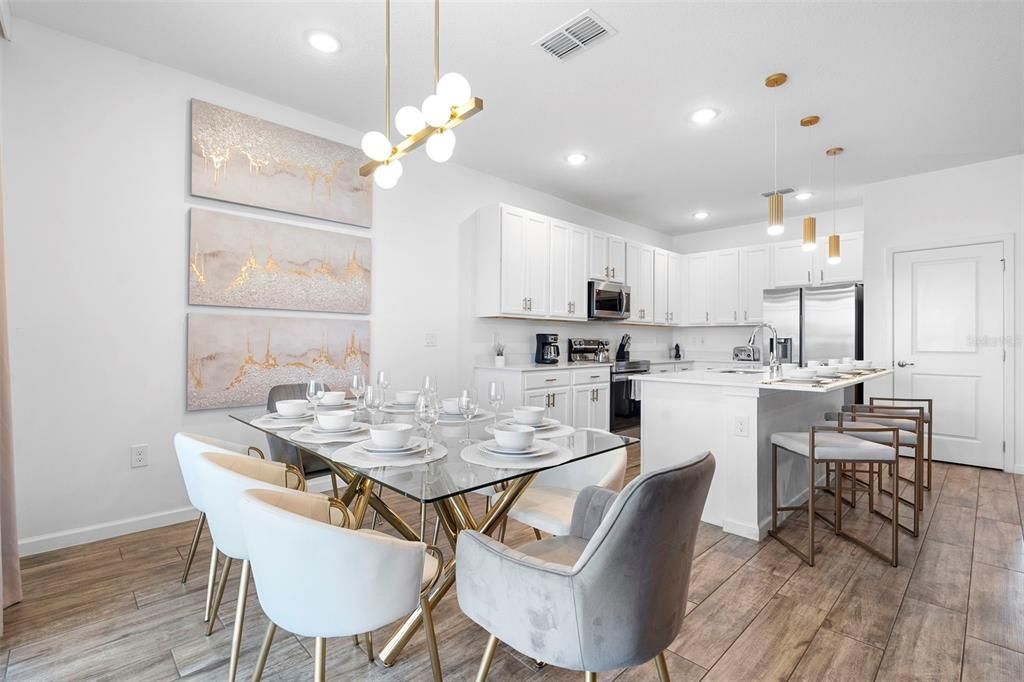 Active With Contract: $625,000 (6 beds, 4 baths, 2872 Square Feet)