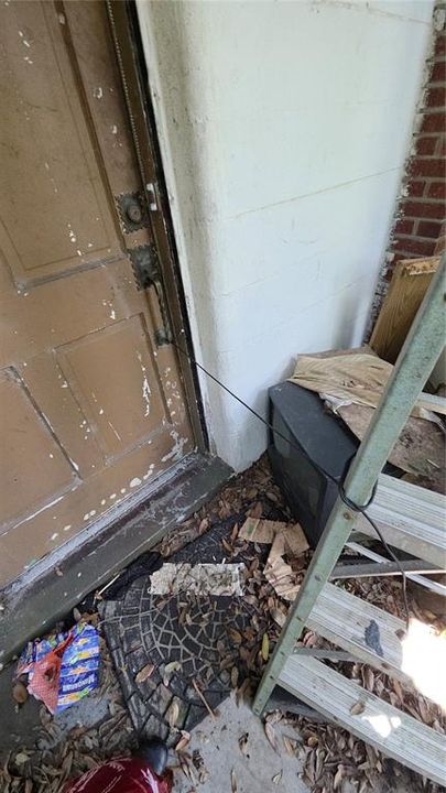 待售: $249,000 (2 贝兹, 2 浴室, 2098 平方英尺)