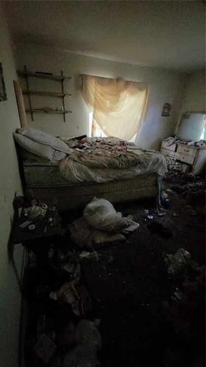 待售: $249,000 (2 贝兹, 2 浴室, 2098 平方英尺)