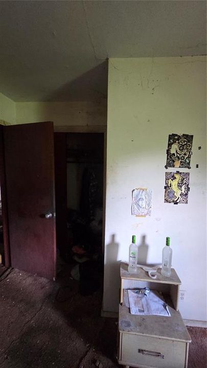 待售: $249,000 (2 贝兹, 2 浴室, 2098 平方英尺)