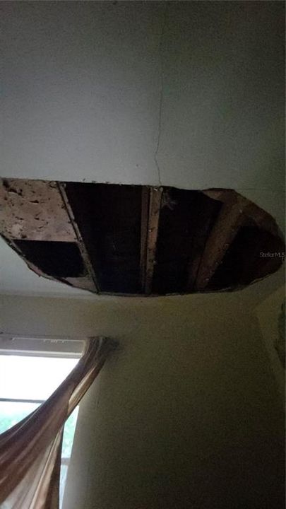 待售: $249,000 (2 贝兹, 2 浴室, 2098 平方英尺)