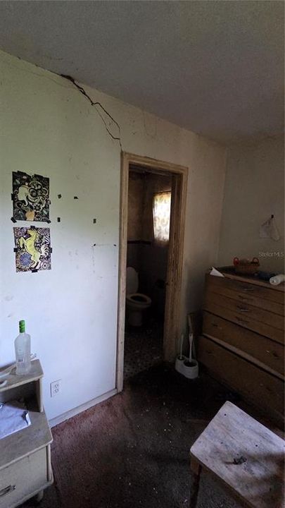 待售: $249,000 (2 贝兹, 2 浴室, 2098 平方英尺)