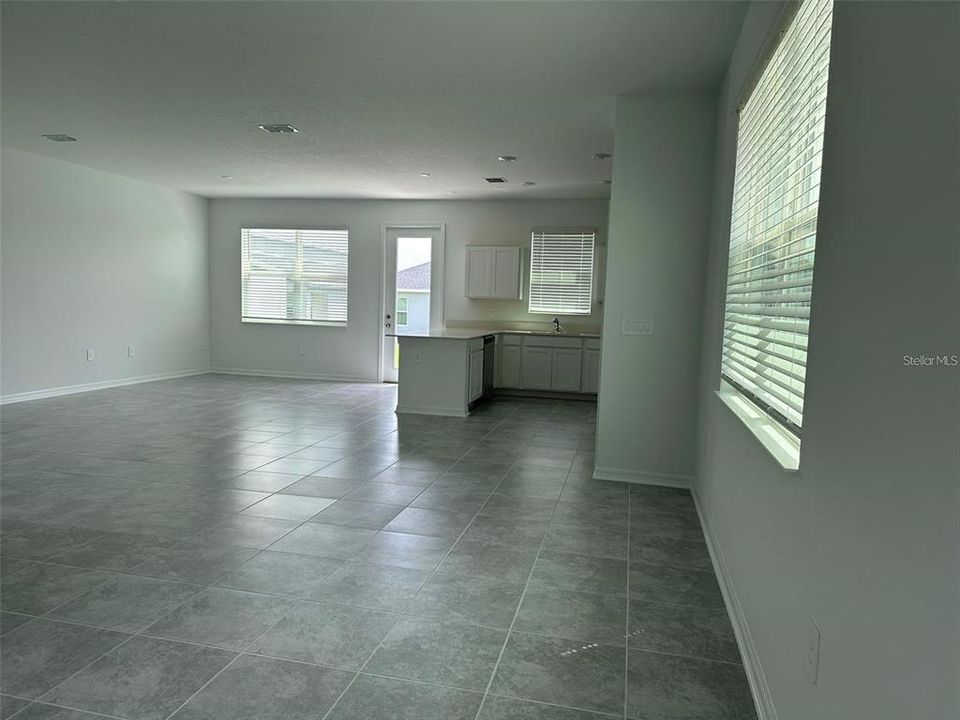 Active With Contract: $2,200 (3 beds, 2 baths, 1988 Square Feet)