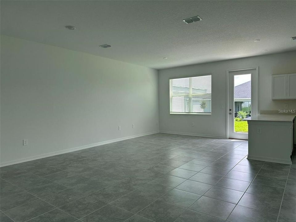 Active With Contract: $2,200 (3 beds, 2 baths, 1988 Square Feet)