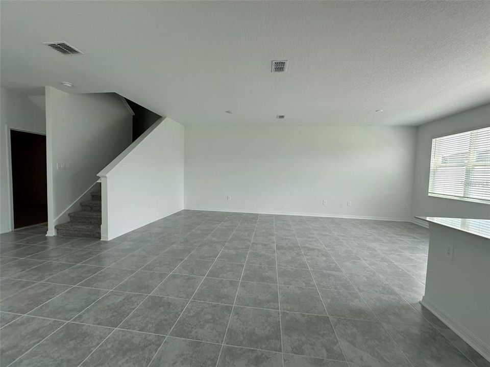 Active With Contract: $2,200 (3 beds, 2 baths, 1988 Square Feet)