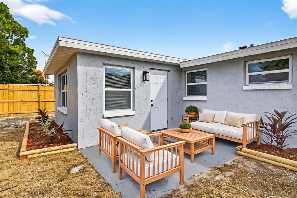 Activo con contrato: $264,900 (3 camas, 2 baños, 1371 Pies cuadrados)