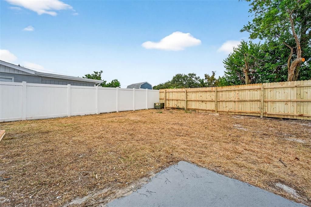 Activo con contrato: $264,900 (3 camas, 2 baños, 1371 Pies cuadrados)