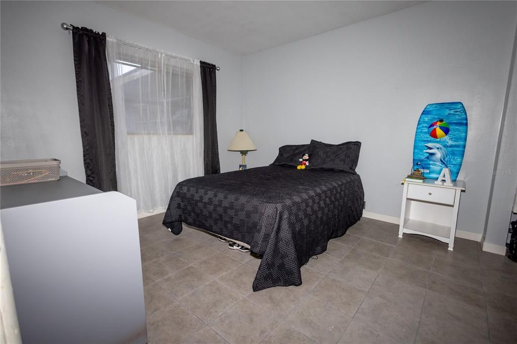 На продажу: $349,000 (5 спален, 0 ванн, 2104 Квадратных фут)