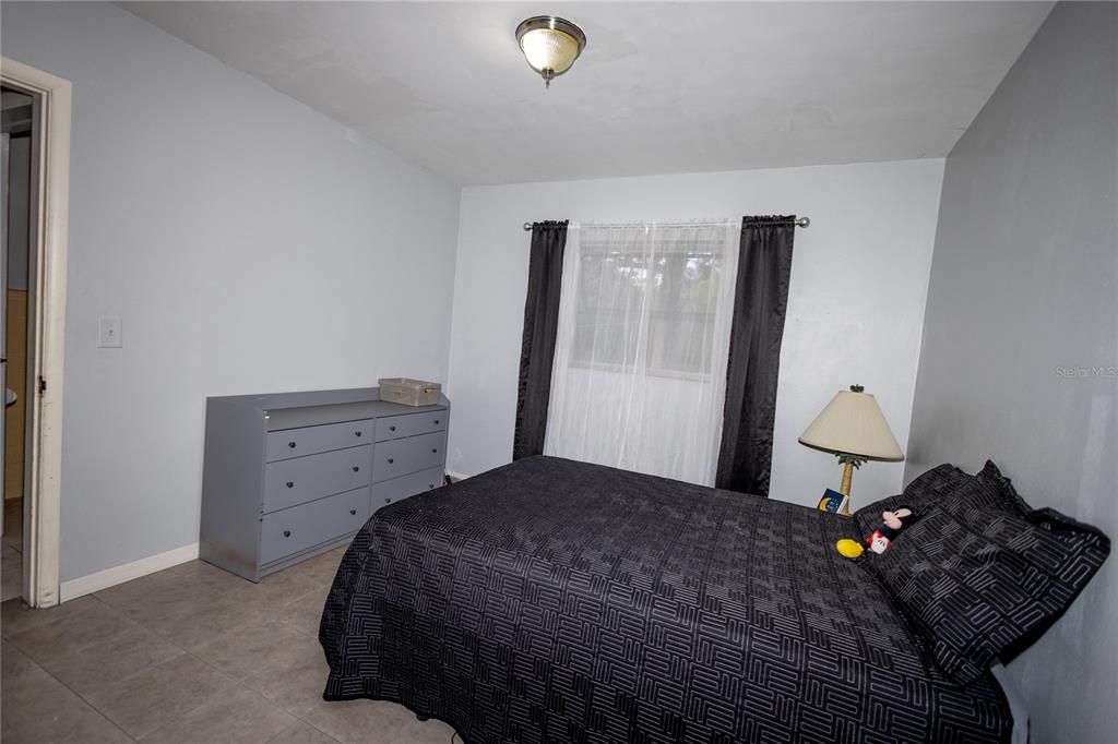 На продажу: $349,000 (5 спален, 0 ванн, 2104 Квадратных фут)