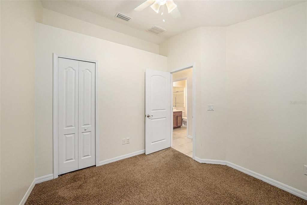 For Rent: $2,100 (3 beds, 2 baths, 1338 Square Feet)