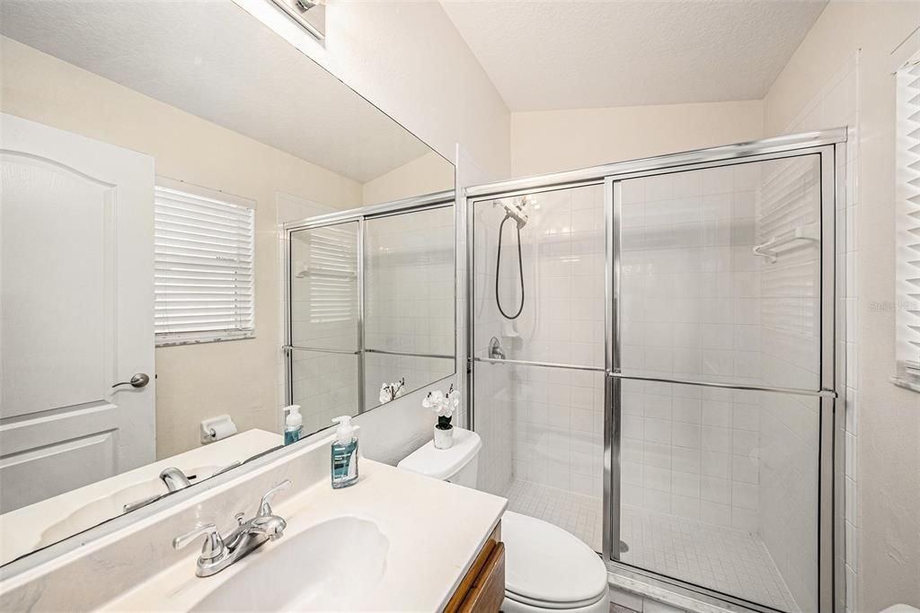 For Rent: $2,100 (3 beds, 2 baths, 1338 Square Feet)