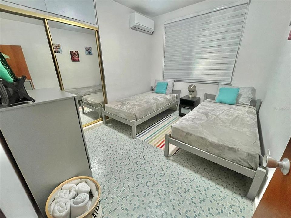 Под контрактом: $285,000 (3 спален, 2 ванн, 1251 Квадратных фут)