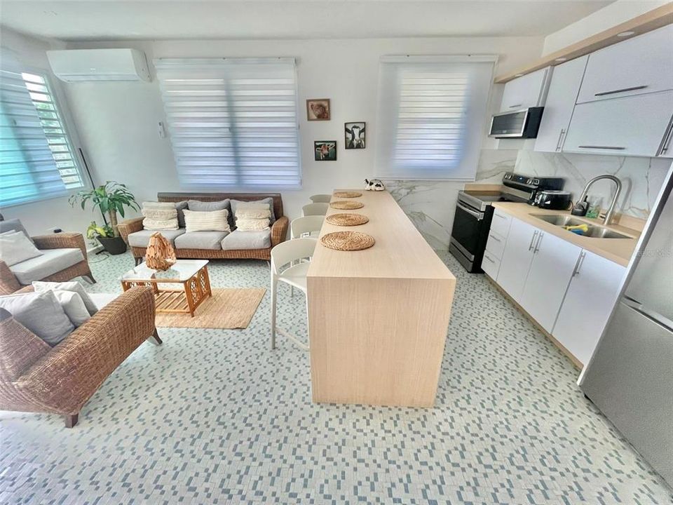 Под контрактом: $285,000 (3 спален, 2 ванн, 1251 Квадратных фут)