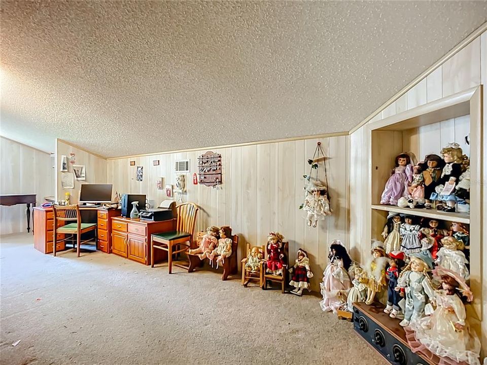 Activo con contrato: $579,000 (4 camas, 3 baños, 2414 Pies cuadrados)