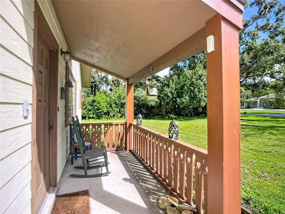 Activo con contrato: $579,000 (4 camas, 3 baños, 2414 Pies cuadrados)