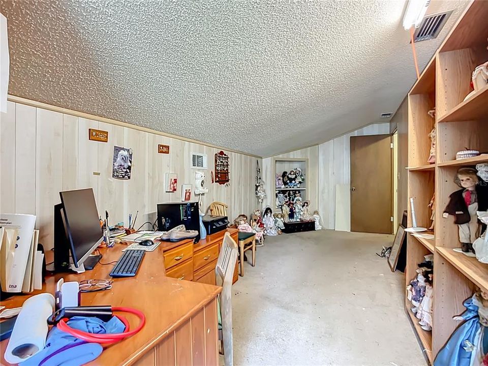 Activo con contrato: $579,000 (4 camas, 3 baños, 2414 Pies cuadrados)