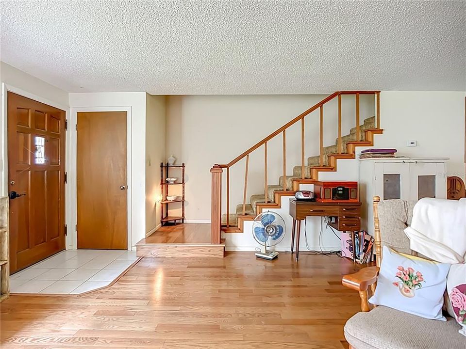 Activo con contrato: $579,000 (4 camas, 3 baños, 2414 Pies cuadrados)