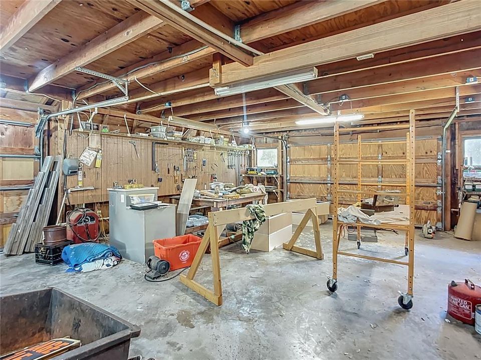 Activo con contrato: $579,000 (4 camas, 3 baños, 2414 Pies cuadrados)