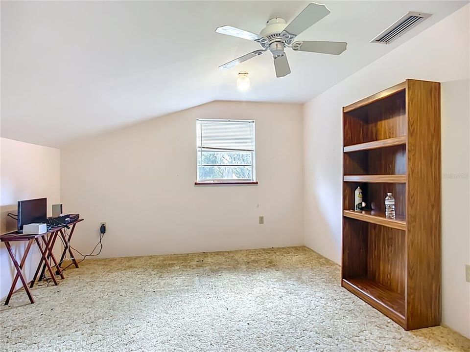 Activo con contrato: $579,000 (4 camas, 3 baños, 2414 Pies cuadrados)