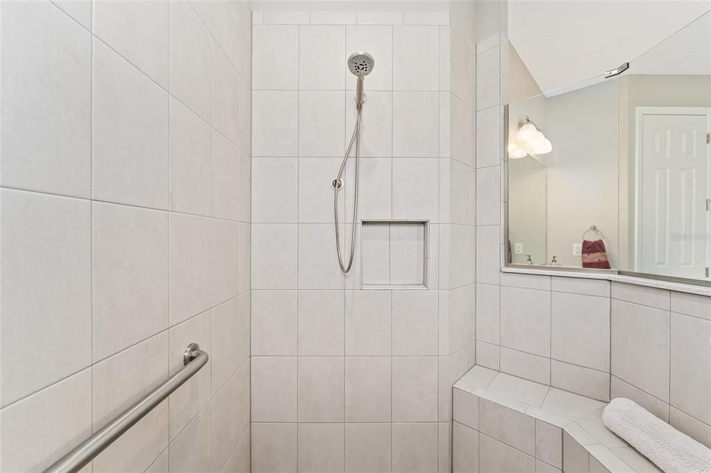 На продажу: $599,999 (3 спален, 3 ванн, 2893 Квадратных фут)