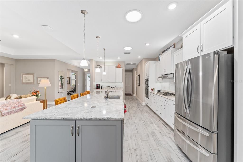 На продажу: $599,999 (3 спален, 3 ванн, 2893 Квадратных фут)