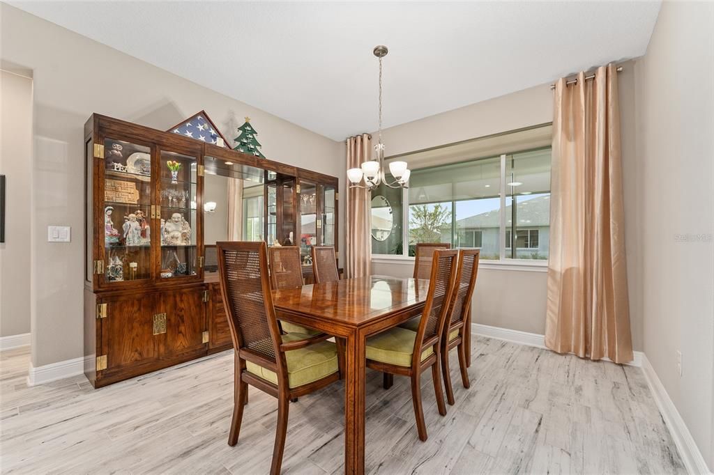 На продажу: $599,999 (3 спален, 3 ванн, 2893 Квадратных фут)