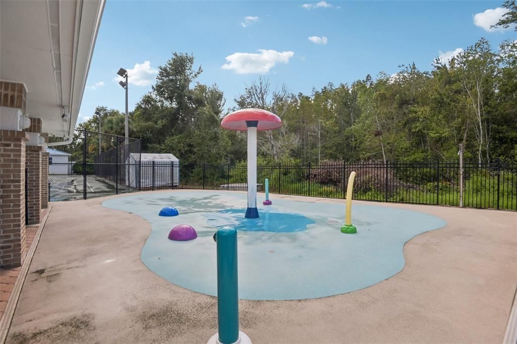 合同活跃: $485,000 (4 贝兹, 3 浴室, 2428 平方英尺)