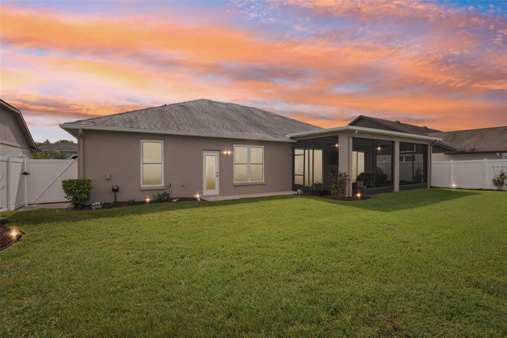 合同活跃: $485,000 (4 贝兹, 3 浴室, 2428 平方英尺)