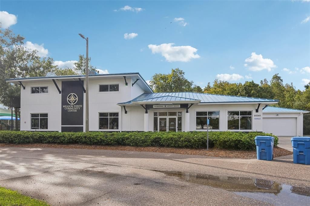 合同活跃: $485,000 (4 贝兹, 3 浴室, 2428 平方英尺)