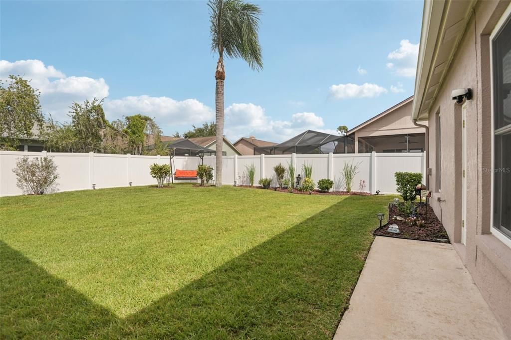 合同活跃: $485,000 (4 贝兹, 3 浴室, 2428 平方英尺)