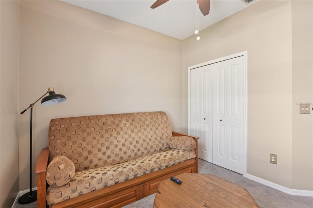 合同活跃: $485,000 (4 贝兹, 3 浴室, 2428 平方英尺)