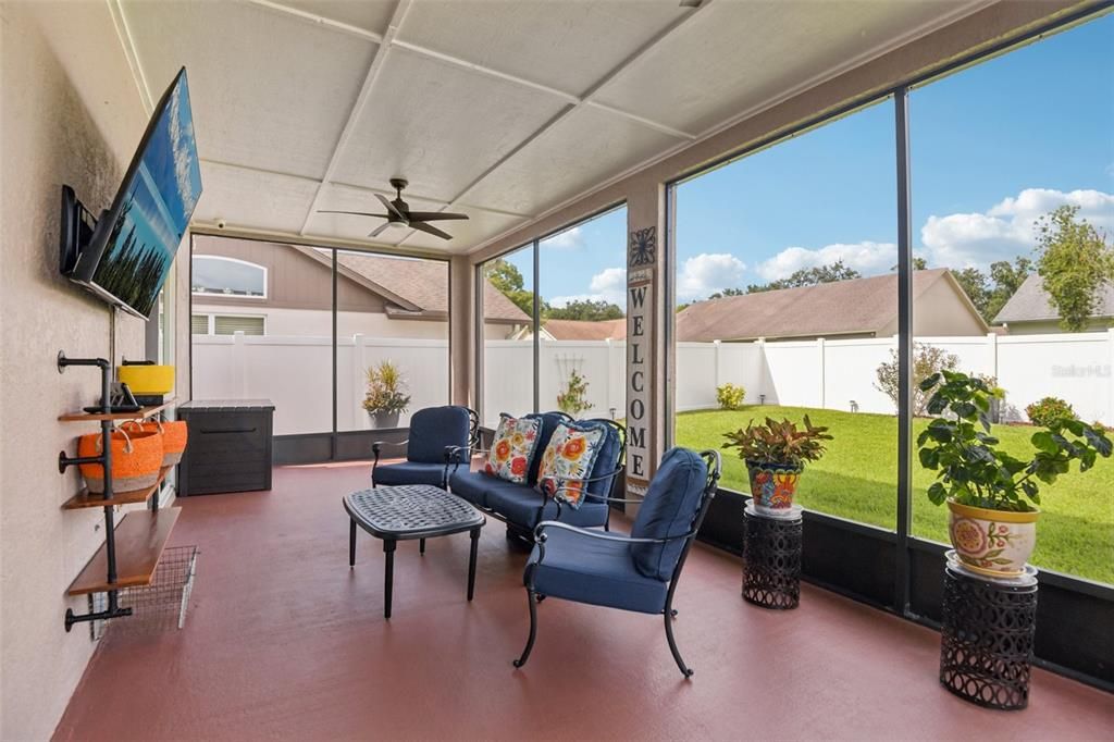 合同活跃: $485,000 (4 贝兹, 3 浴室, 2428 平方英尺)