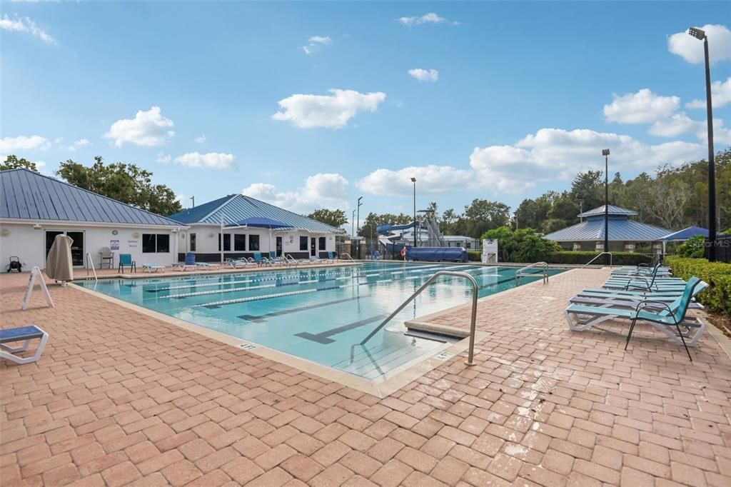 合同活跃: $485,000 (4 贝兹, 3 浴室, 2428 平方英尺)