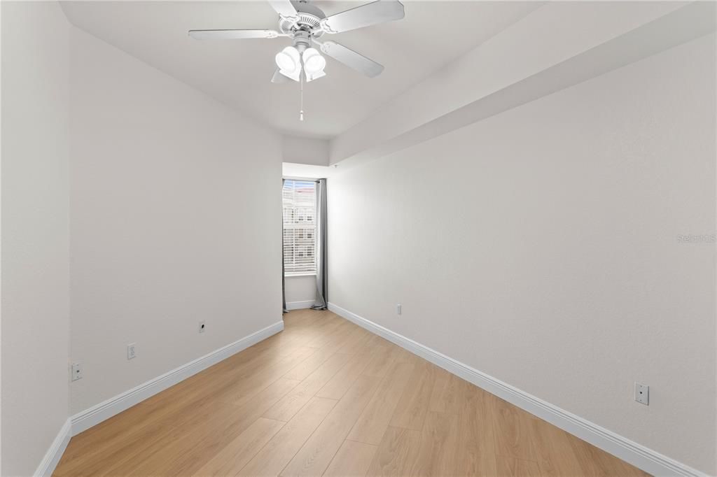 Active With Contract: $2,650 (2 beds, 2 baths, 1274 Square Feet)