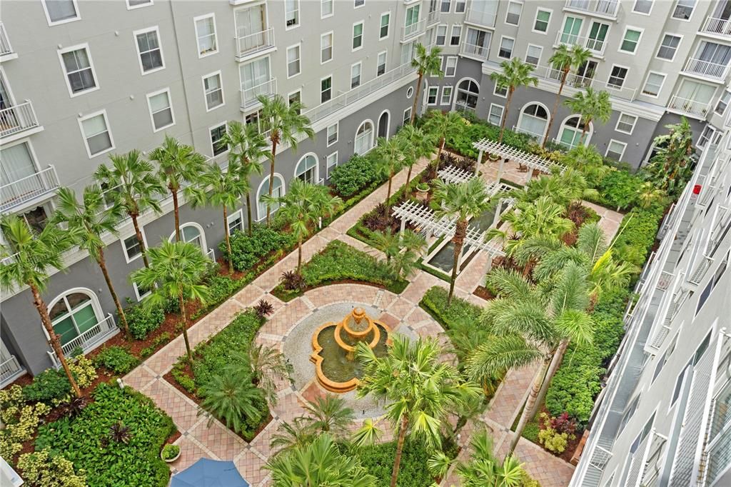 Active With Contract: $2,650 (2 beds, 2 baths, 1274 Square Feet)