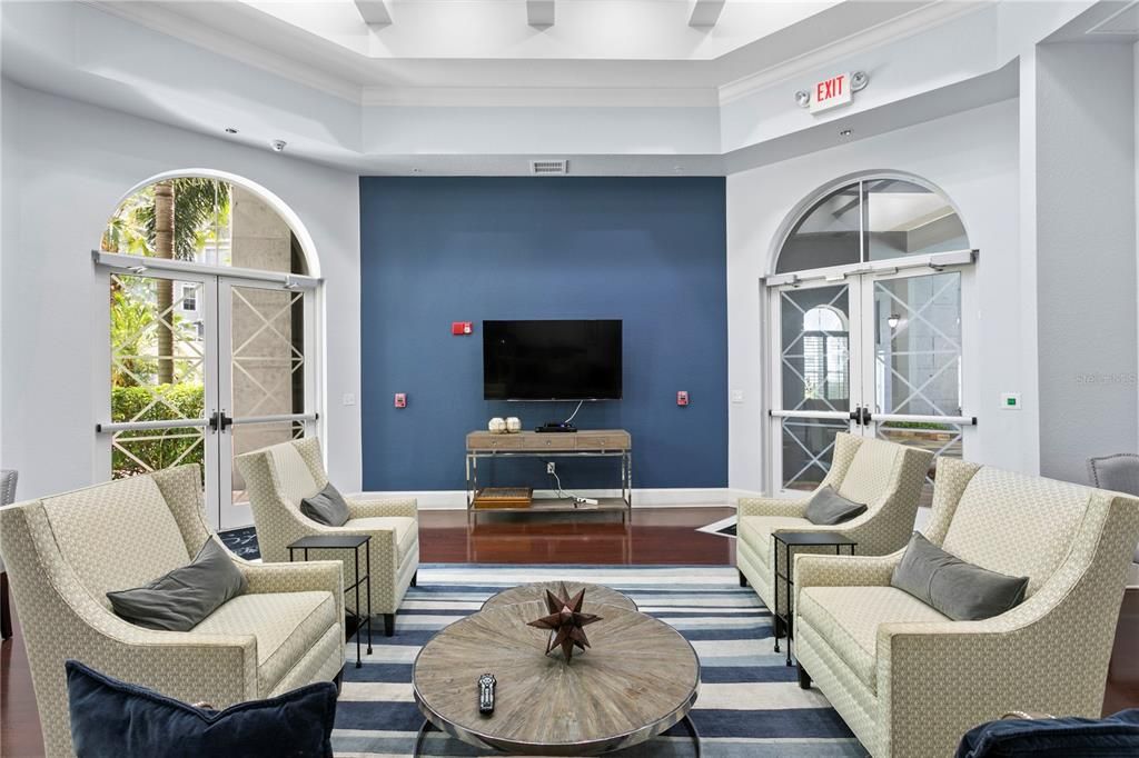 Active With Contract: $2,650 (2 beds, 2 baths, 1274 Square Feet)