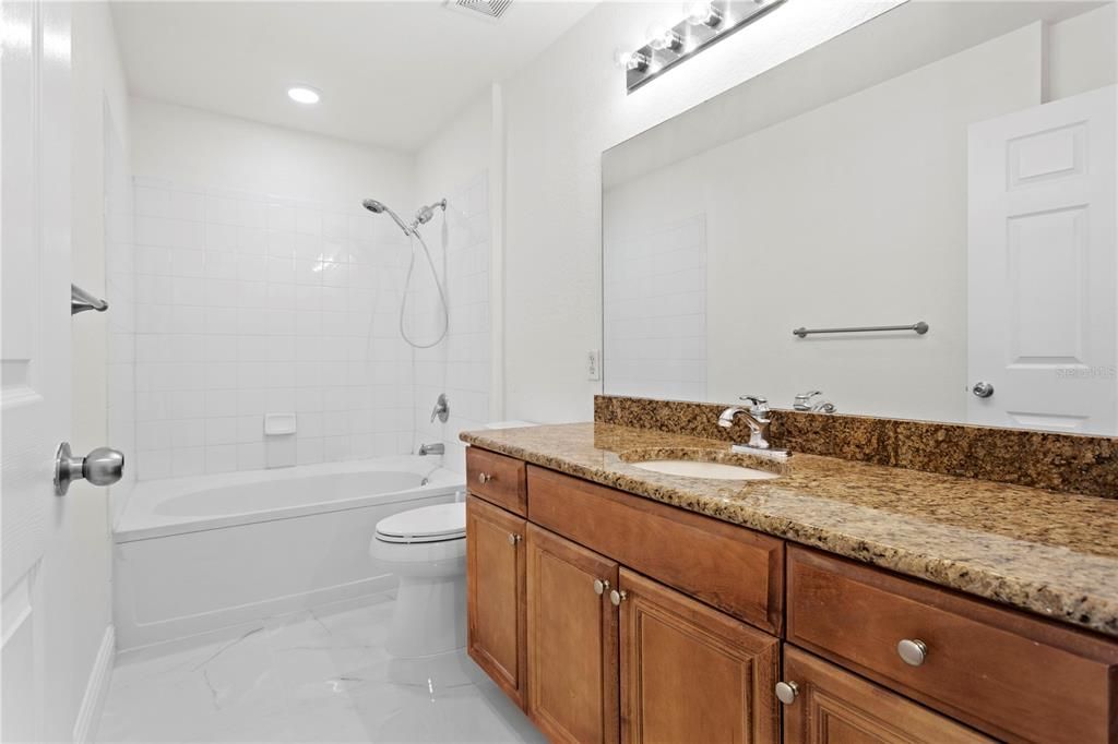 Active With Contract: $2,650 (2 beds, 2 baths, 1274 Square Feet)