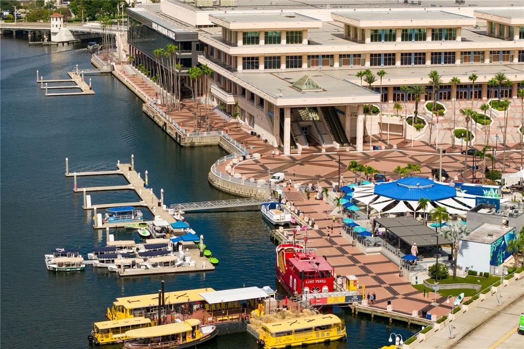 Active With Contract: $2,650 (2 beds, 2 baths, 1274 Square Feet)