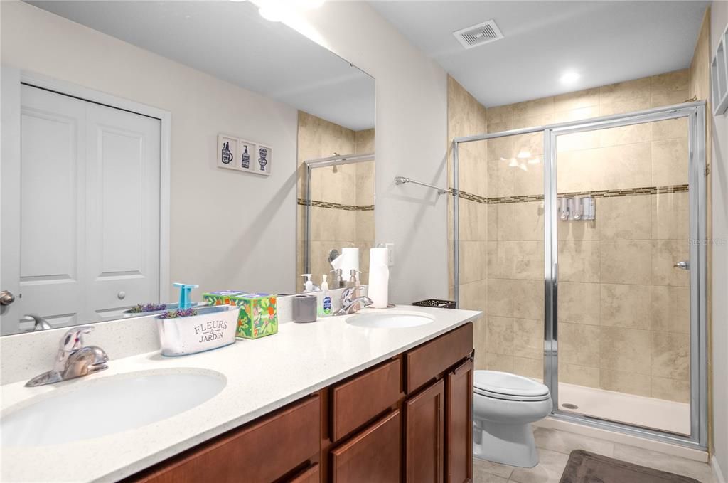 待售: $275,000 (2 贝兹, 2 浴室, 1536 平方英尺)