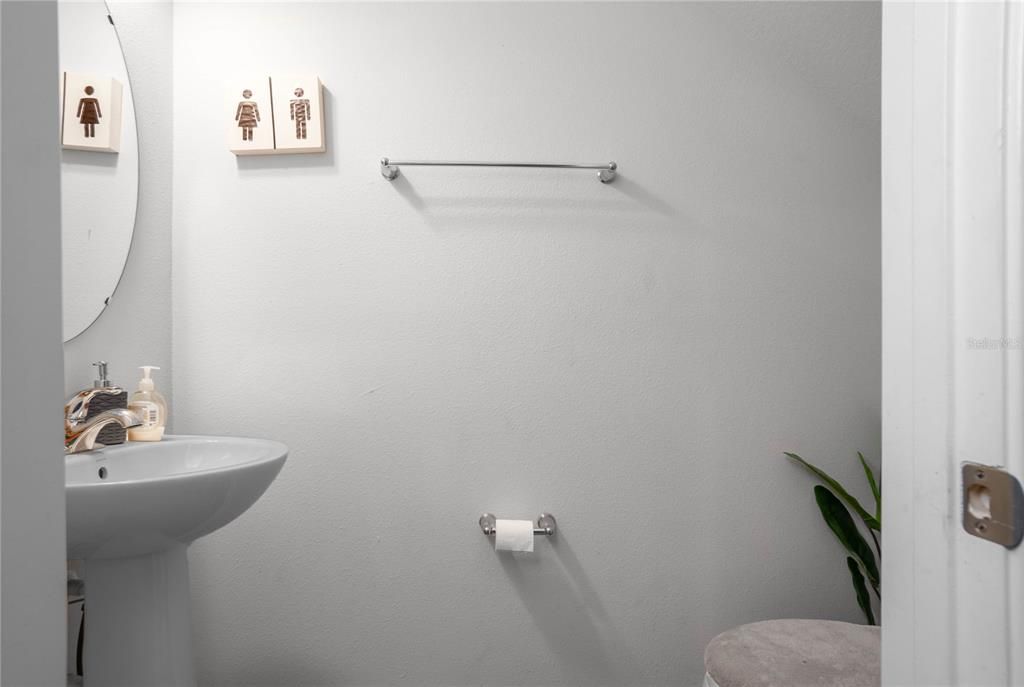 待售: $275,000 (2 贝兹, 2 浴室, 1536 平方英尺)