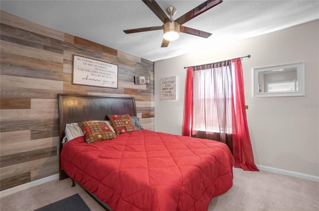 待售: $275,000 (2 贝兹, 2 浴室, 1536 平方英尺)