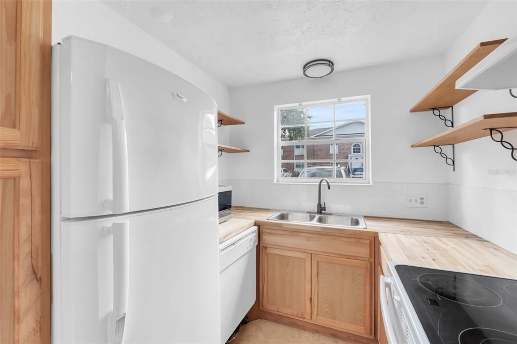 En Venta: $190,000 (2 camas, 1 baños, 1000 Pies cuadrados)