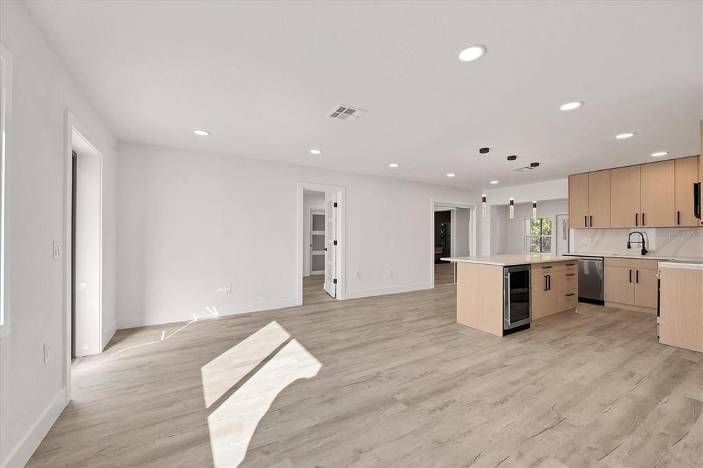 待售: $379,000 (3 贝兹, 2 浴室, 1463 平方英尺)