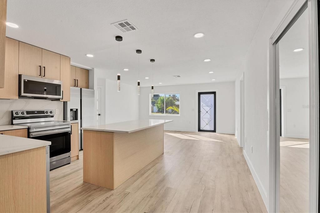 待售: $379,000 (3 贝兹, 2 浴室, 1463 平方英尺)