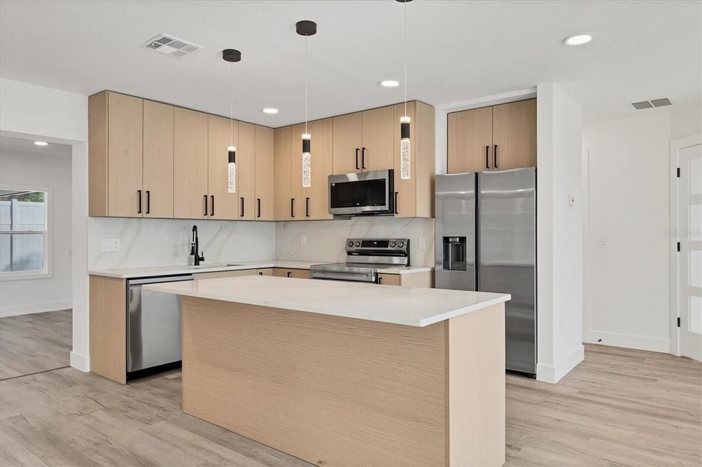 待售: $379,000 (3 贝兹, 2 浴室, 1463 平方英尺)