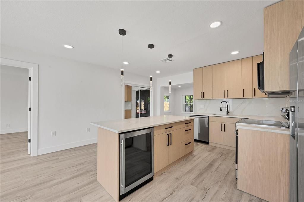 待售: $379,000 (3 贝兹, 2 浴室, 1463 平方英尺)