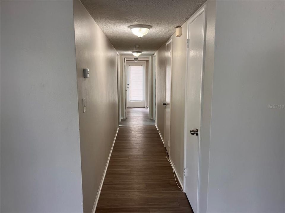 合同活跃: $1,850 (2 贝兹, 2 浴室, 1398 平方英尺)